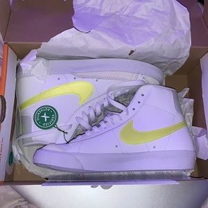 Nike mid blazer 77